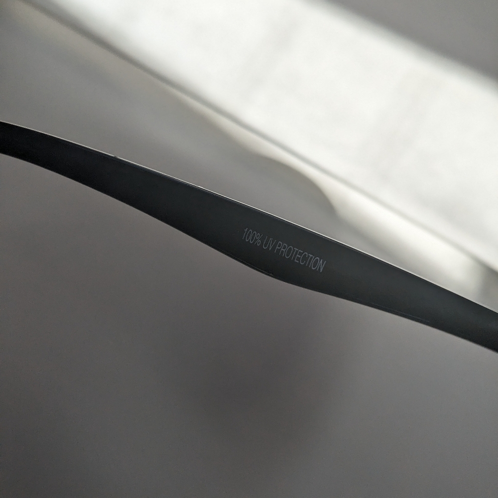 Stylish Sunglasses - Picture 4 of 5